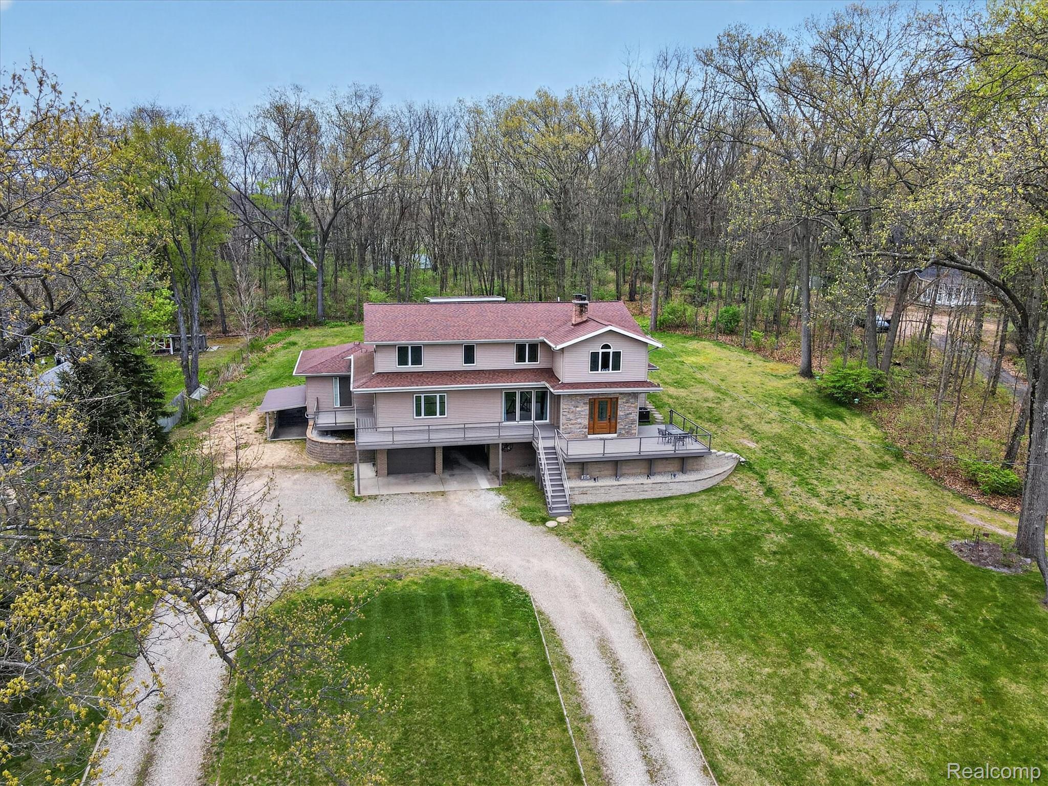 175 Templar Avenue Pinckney, MI 48169 - Photo 58 of 80 52-Aerial Front and Drive.jpg