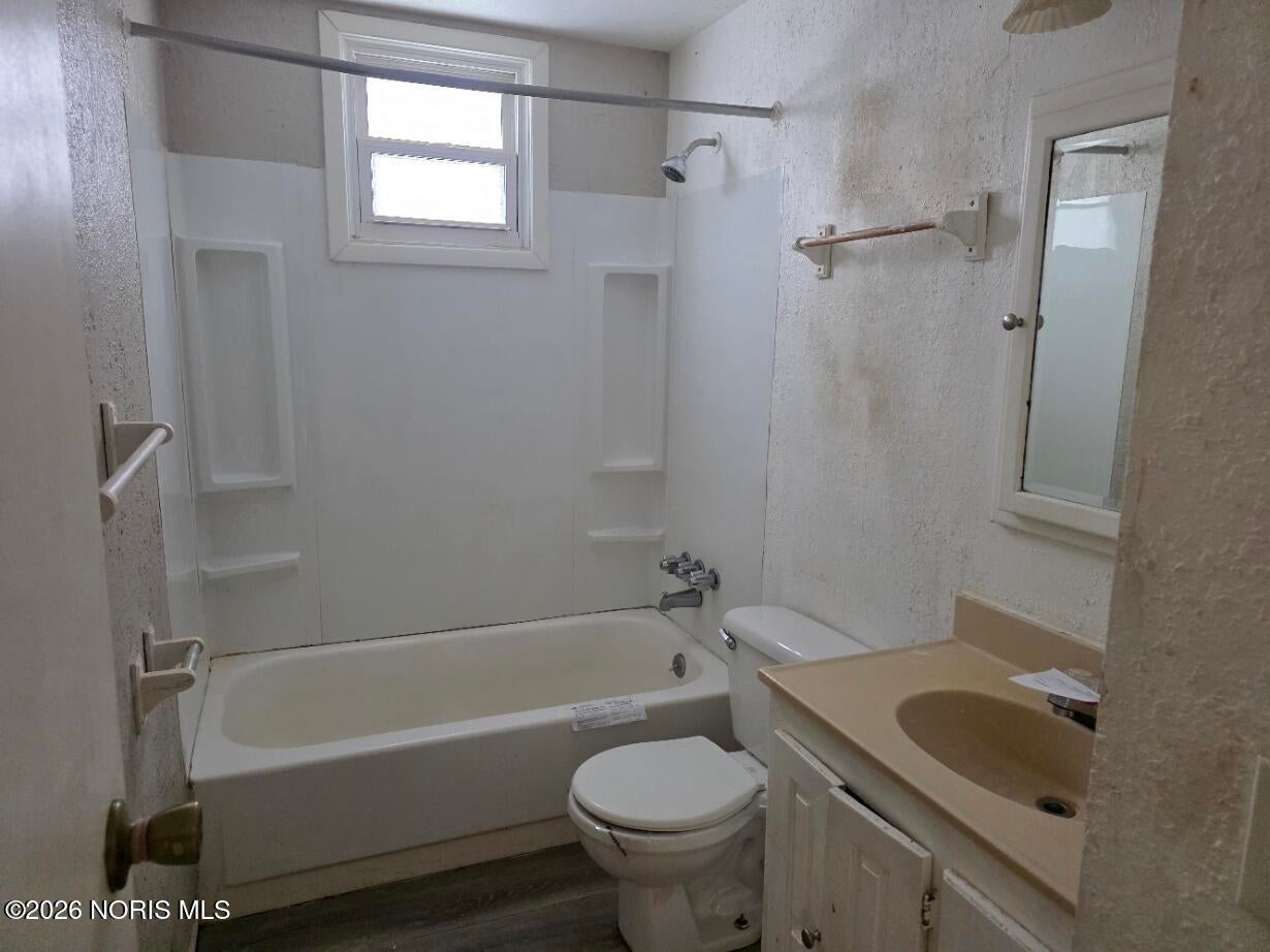 735 Southbriar Road Toledo, OH 43607 - Photo 8 of 11 20260121_133932