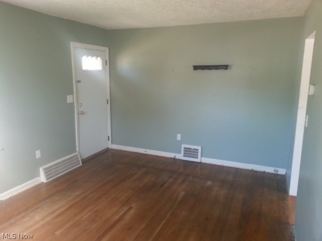 1612 Douglas Road Wickliffe, OH 44092 - Photo 12 of 25 Gallery Image 12