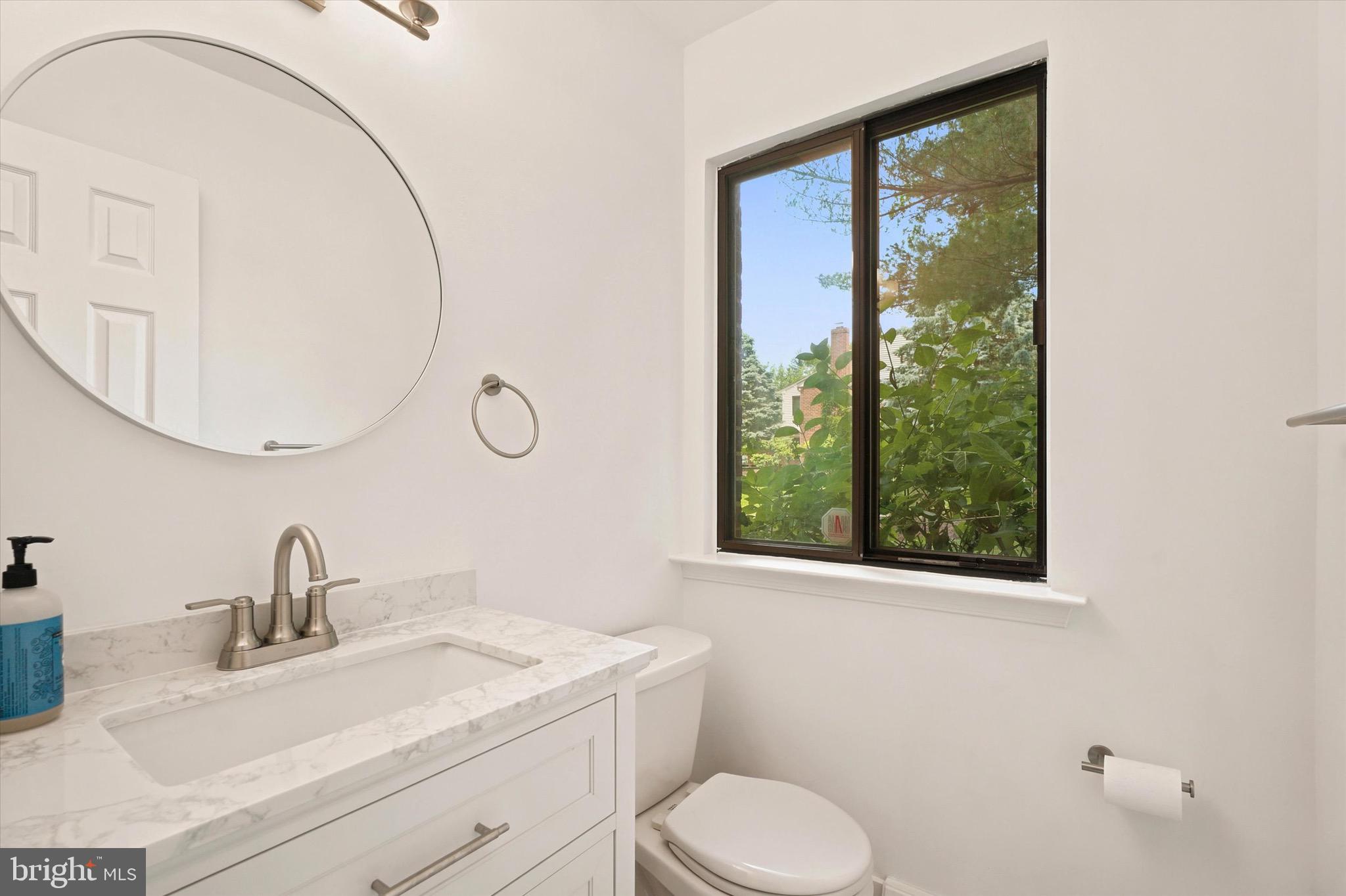 101 Elgin Court, Unit 363 Chesterbrook, PA 19087 - Photo 10 of 21 Powder Room