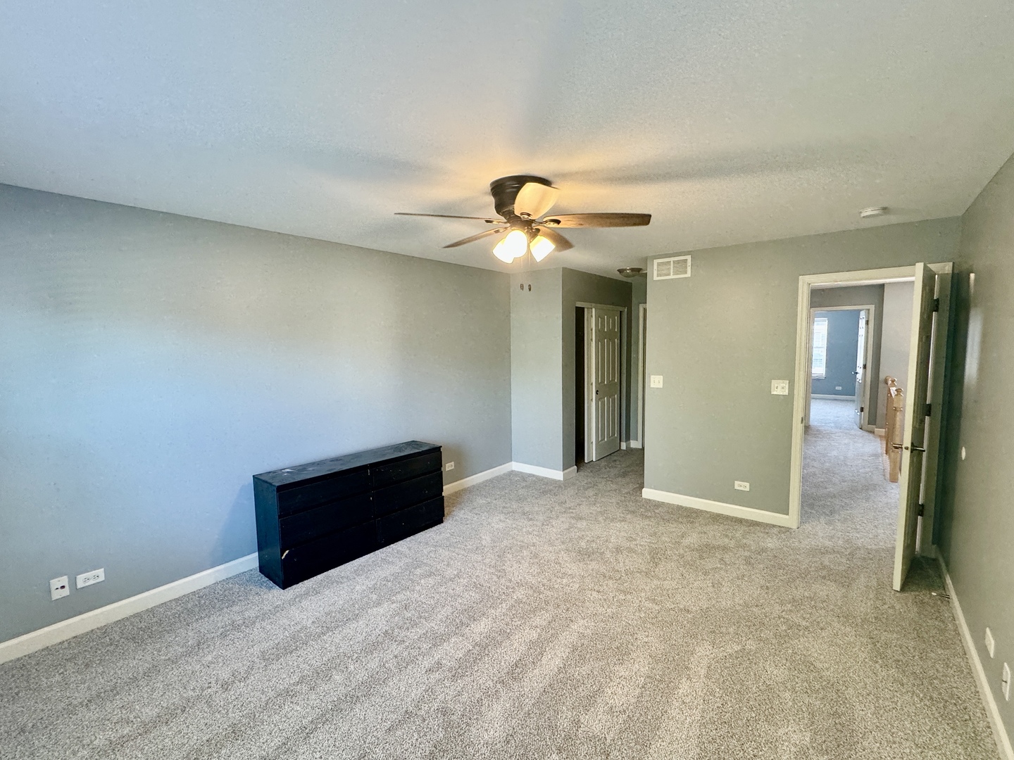 423 Acushnet Street, Unit 423 Elgin, IL 60124 - Photo 15 of 20 a view of empty room