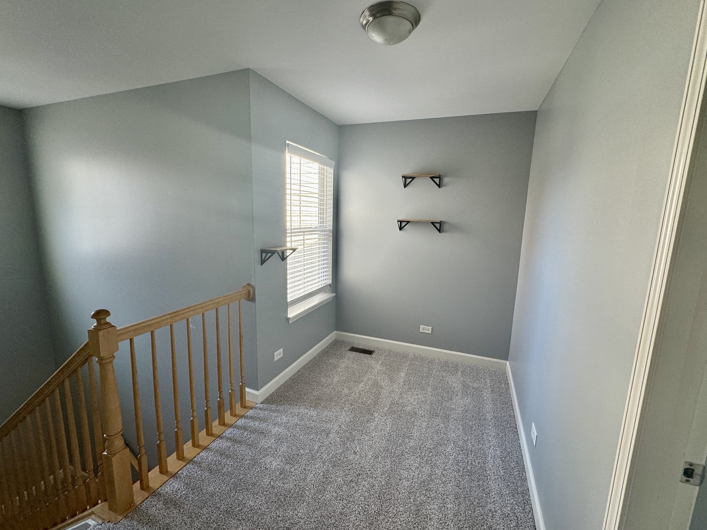 423 Acushnet Street, Unit 423 Elgin, IL 60124 - Photo 8 of 20 wooden floor in a room