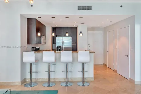 $3,875 | 6515 Collins Avenue, Unit 1110, Miami Beach, FL 33141