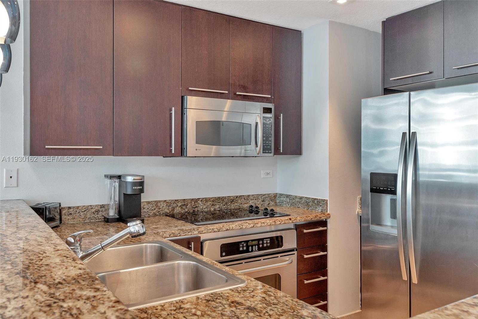 6515 Collins Avenue, Unit 1110 Miami Beach, FL 33141 - Photo 12 of 42