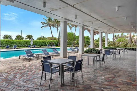 $3,875 | 6515 Collins Avenue, Unit 1110, Miami Beach, FL 33141