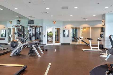 $3,875 | 6515 Collins Avenue, Unit 1110, Miami Beach, FL 33141