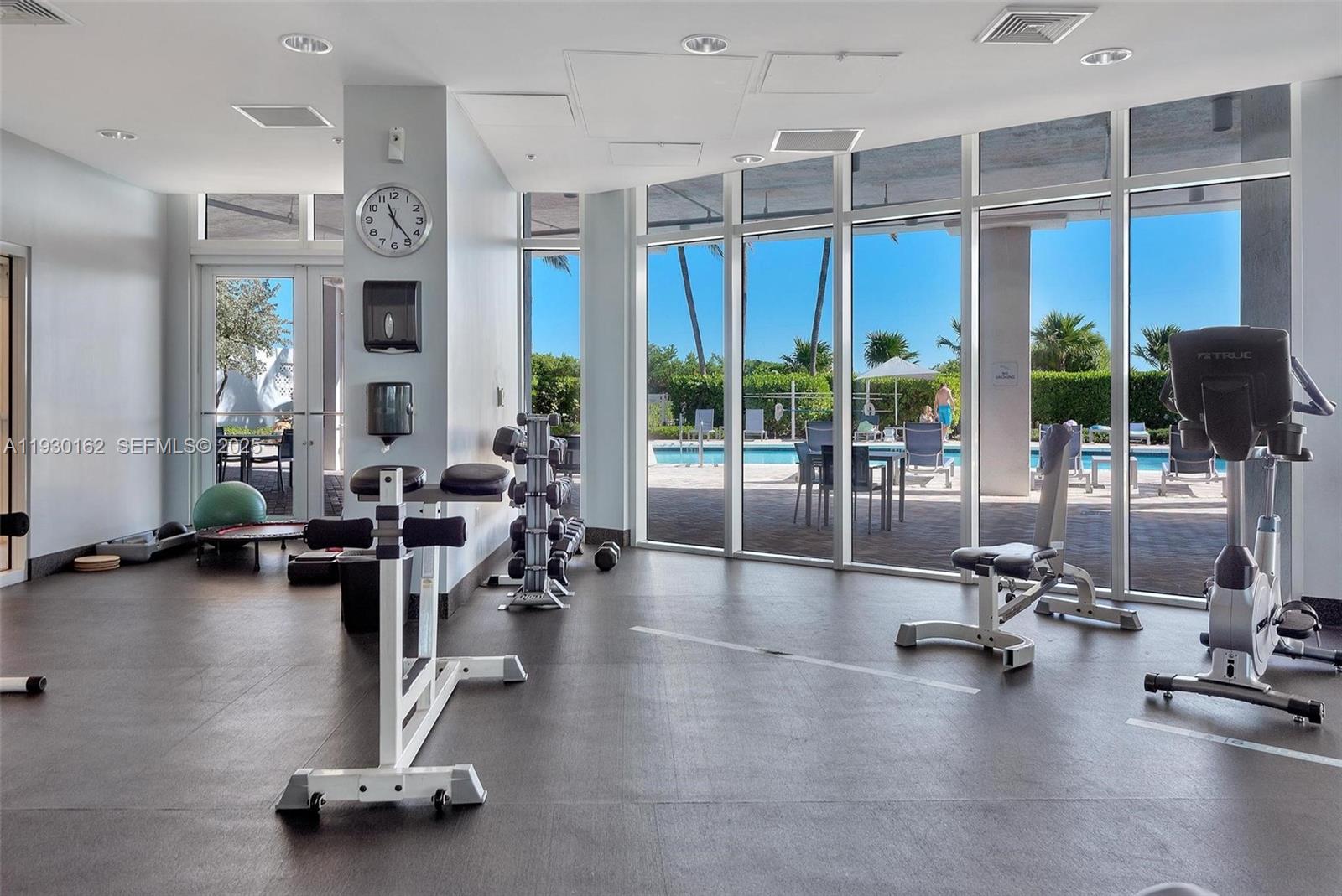 6515 Collins Avenue, Unit 1110 Miami Beach, FL 33141 - Photo 34 of 42