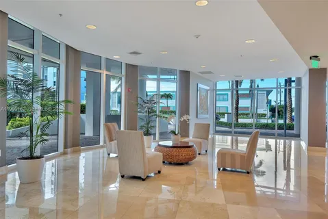 $3,875 | 6515 Collins Avenue, Unit 1110, Miami Beach, FL 33141