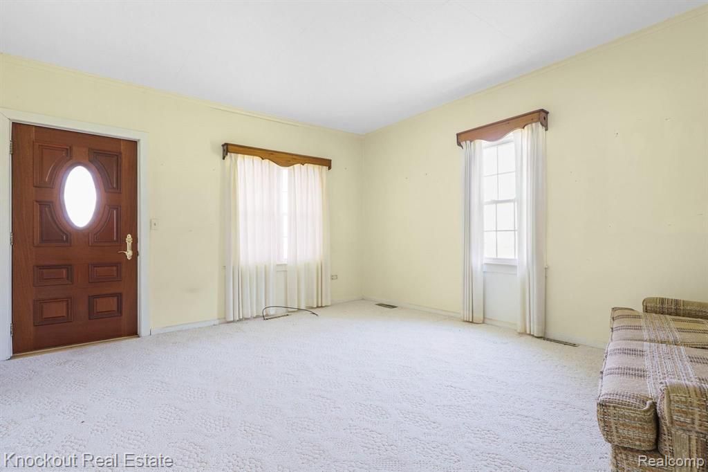 703 State Road Vassar, MI 48768 - Photo 8 of 51