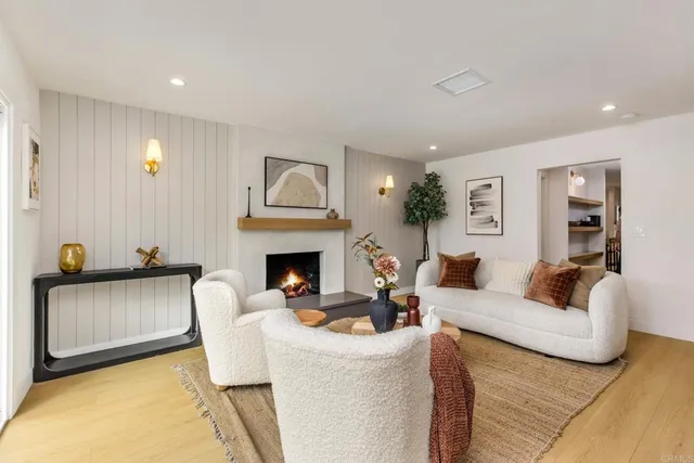 $1,349,000 | 14362 Collins Street, Sherman Oaks, CA 91401