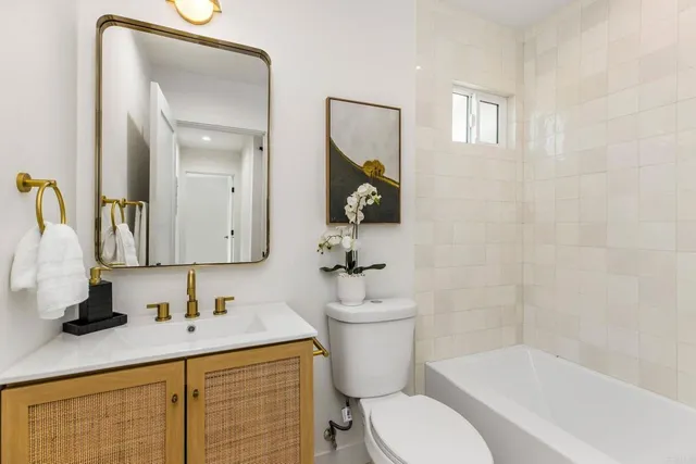 $1,349,000 | 14362 Collins Street, Sherman Oaks, CA 91401