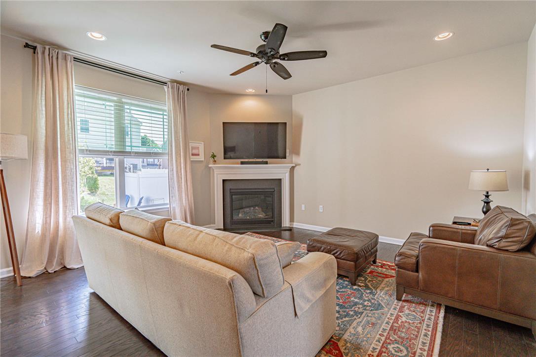 3965 Mink Road Emmaus, PA 18049 - Photo 8 of 41