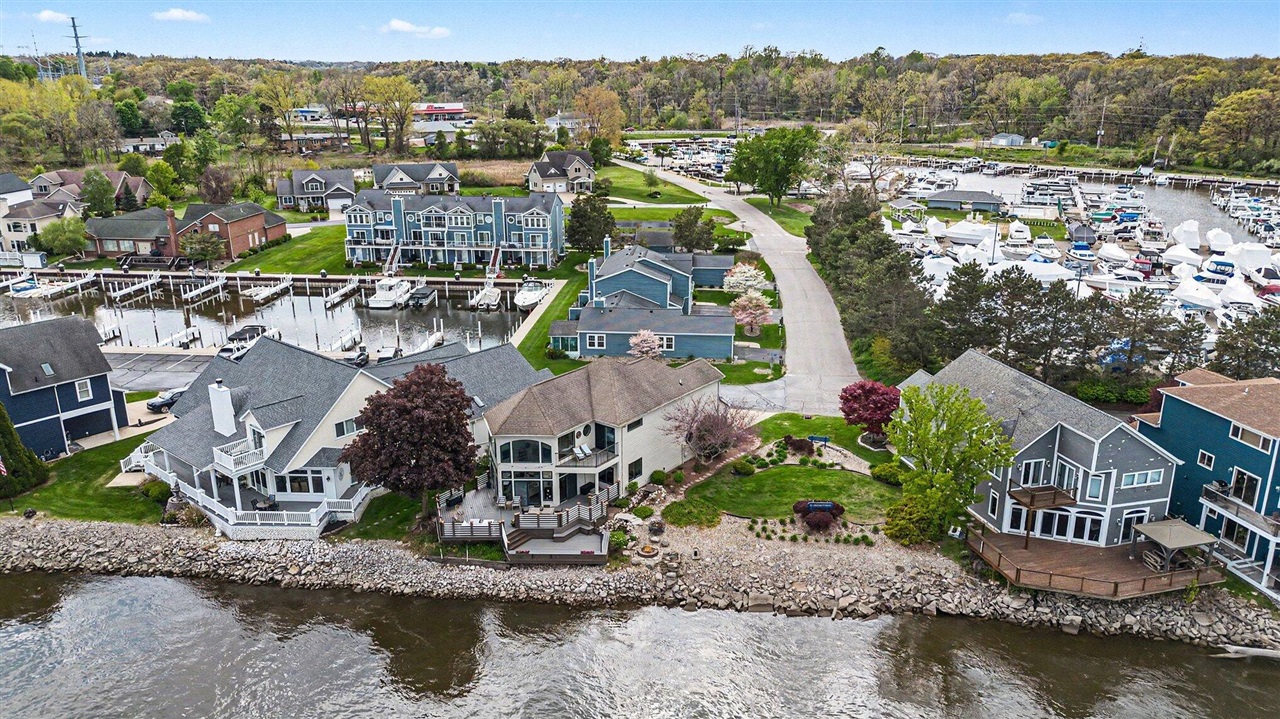 2309 Riverside Pointe Drive St. Joseph, MI 49085 - Photo 21 of 31