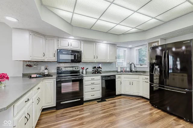 $355,000 | 396 Tradition Lane, Danville, IN 46122