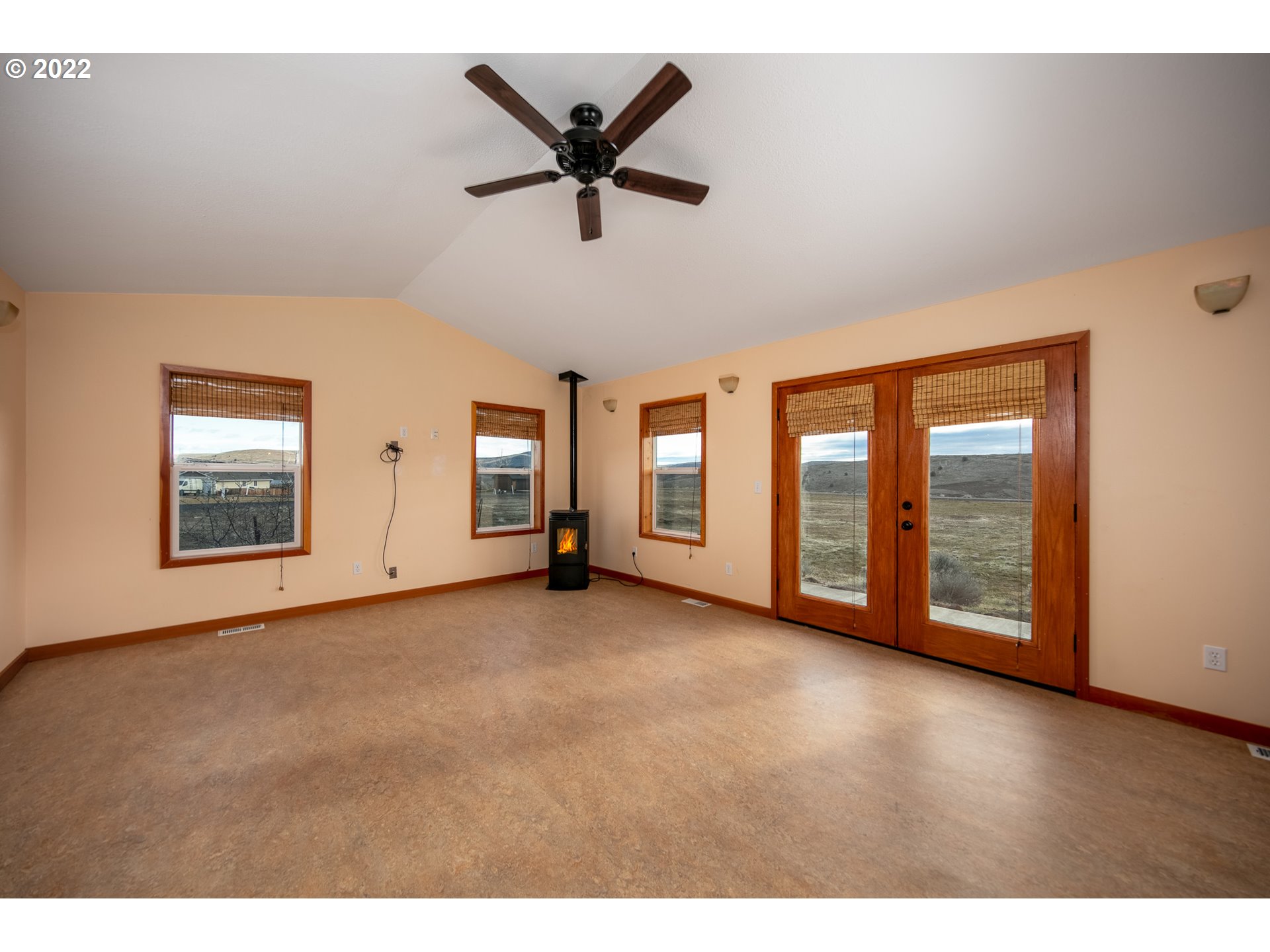 1431 Fish Tail Road Maupin, OR 97037 - Photo 8 of 20 Gallery Image 8