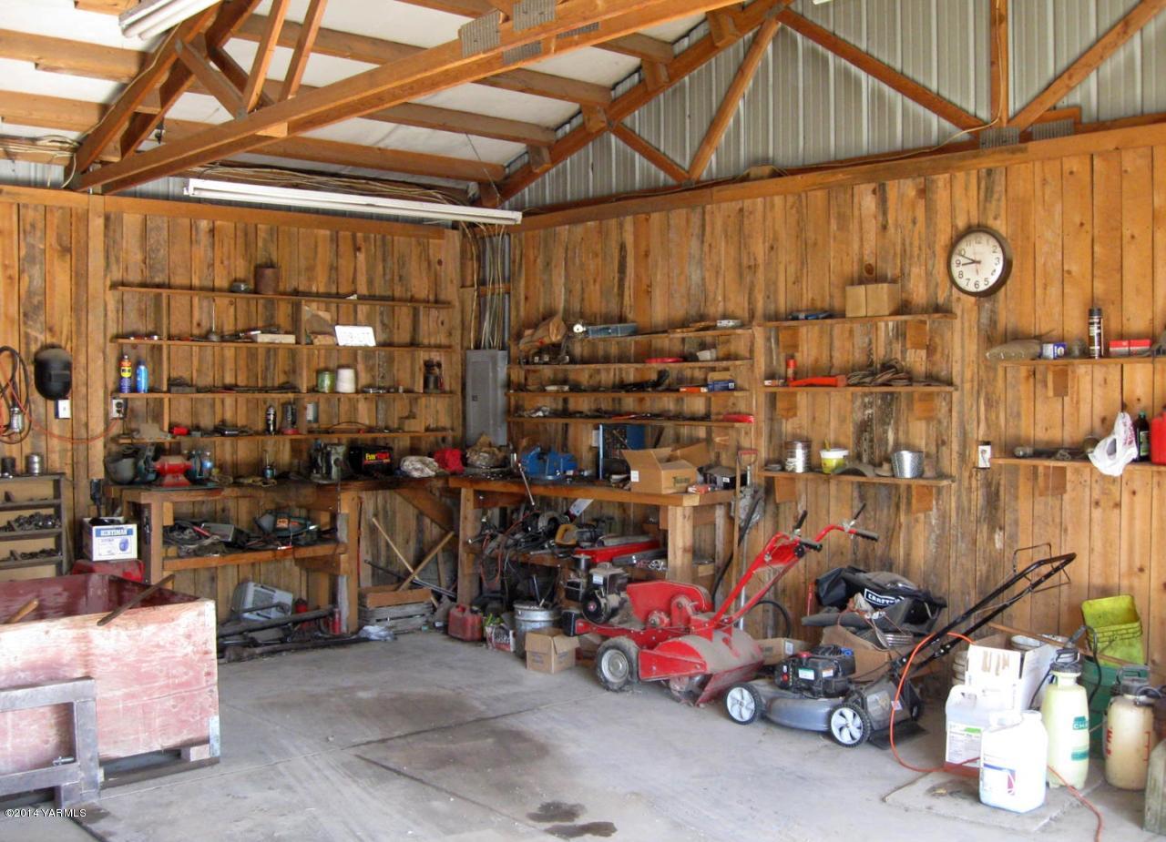 1151 McKinley Road Toppenish, WA 98948 - Photo 14 of 30 a view of storage and utility room