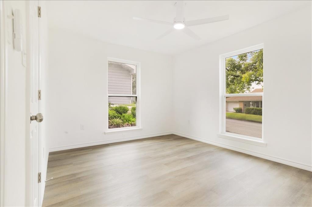 401 East Morton Street Denison, TX 75021 - Photo 15 of 27
