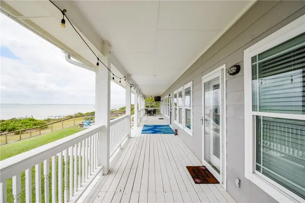$710,000 | 2006 1st Street, Bayside, TX 78340