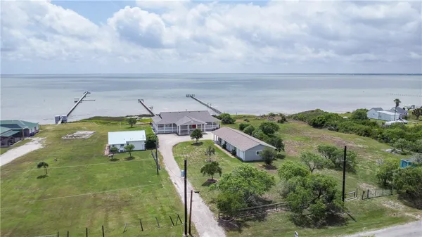 $710,000 | 2006 1st Street, Bayside, TX 78340