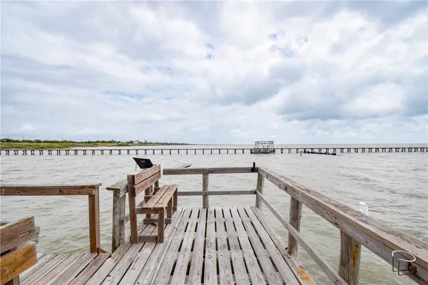 $710,000 | 2006 1st Street, Bayside, TX 78340
