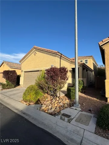$1,995 | 8978 Partridge Hill Street, Las Vegas, NV 89148