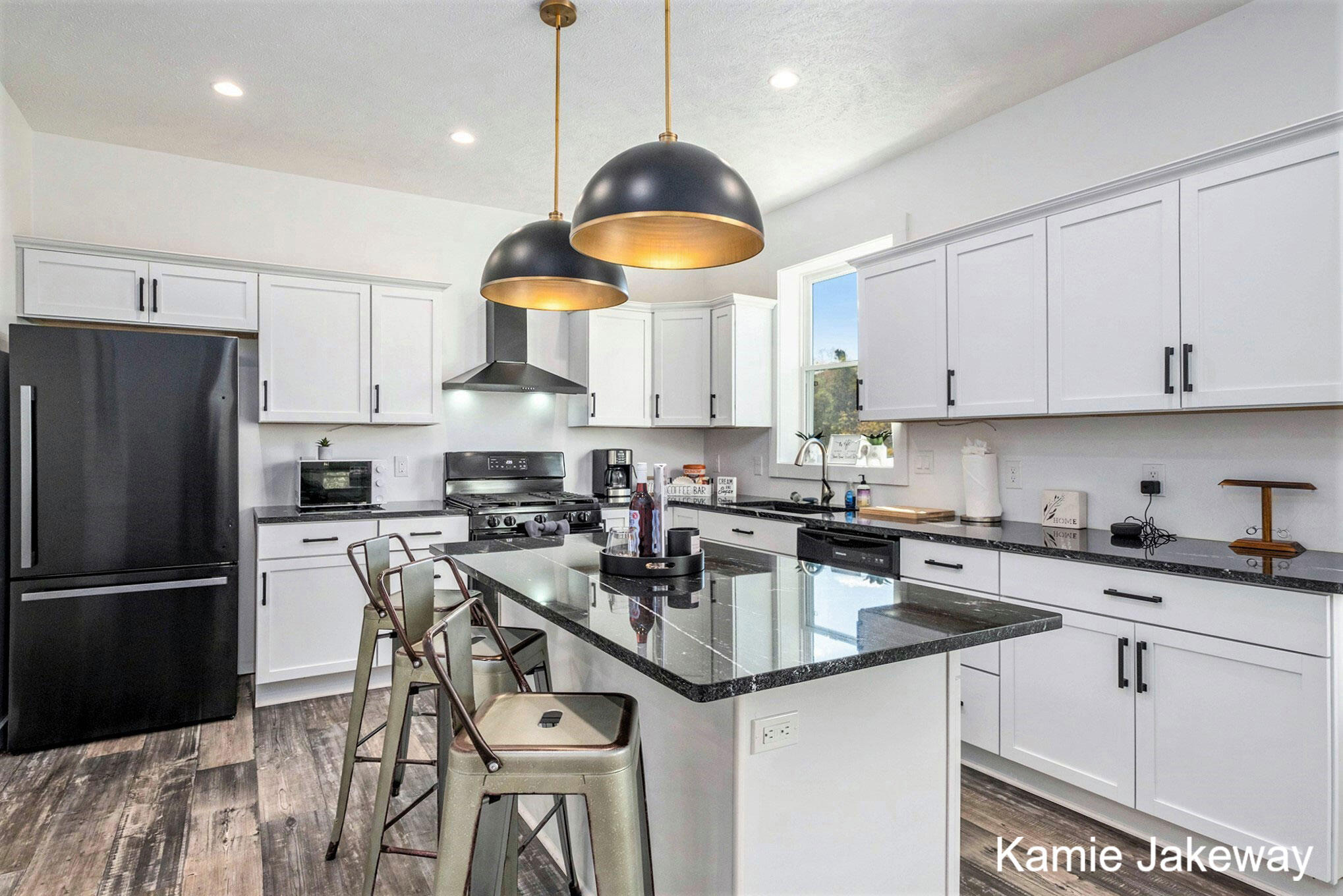 11884 Old Belding Road Northeast Belding, MI 48809 - Photo 8 of 42 kitchen