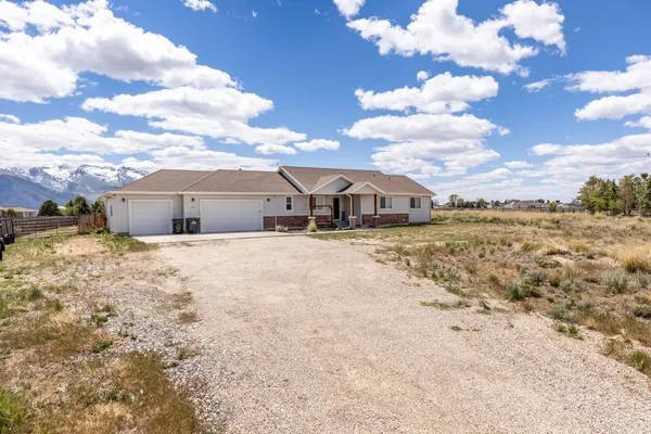 $609,000 | 878 Abeyta Drive, Spring Creek, NV 89815