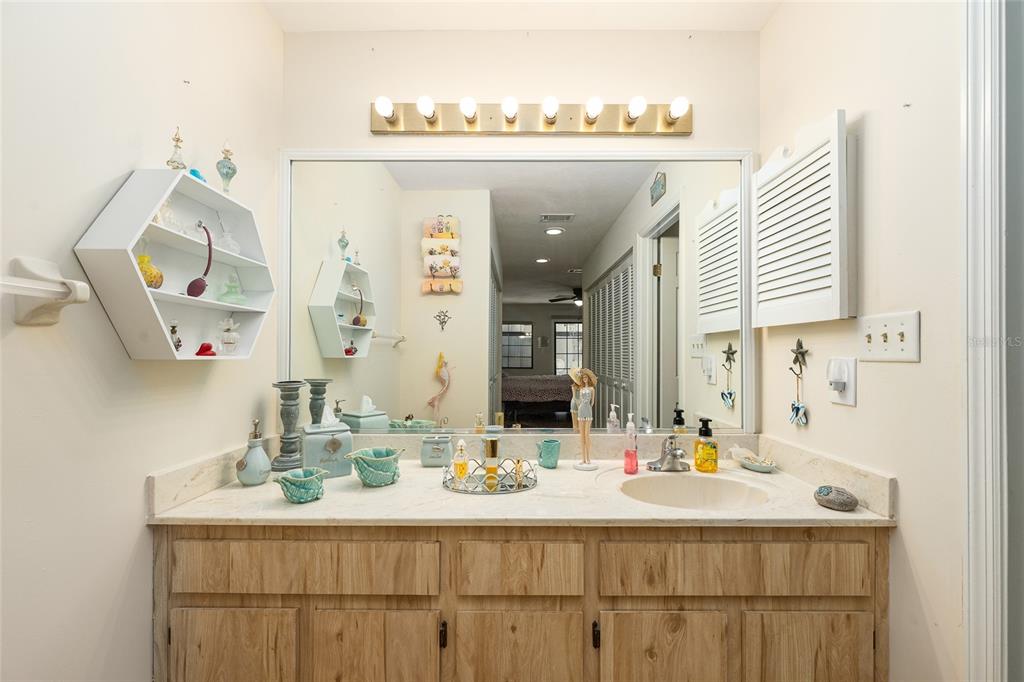 3703 Northeast 16th Place Ocala, FL 34470 - Photo 25 of 40