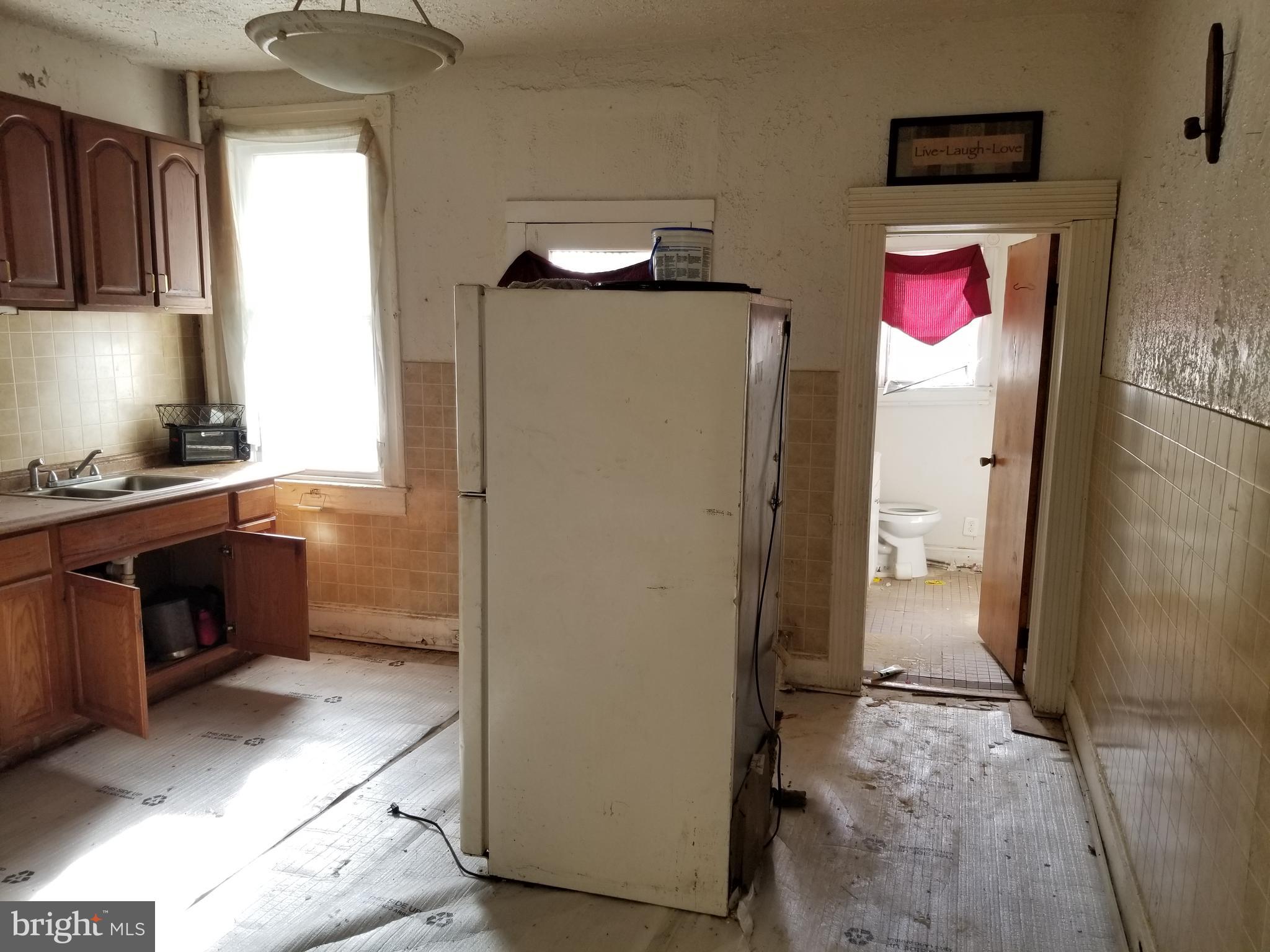 3007 Presstman Street Baltimore, MD 21216 - Photo 4 of 14