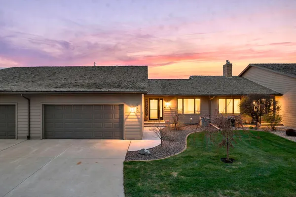 $475,000 | 970 Rolling Greens Lane, Hutchinson, MN 55350