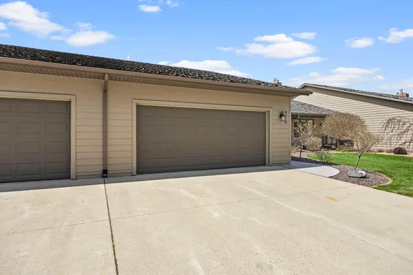 $475,000 | 970 Rolling Greens Lane, Hutchinson, MN 55350