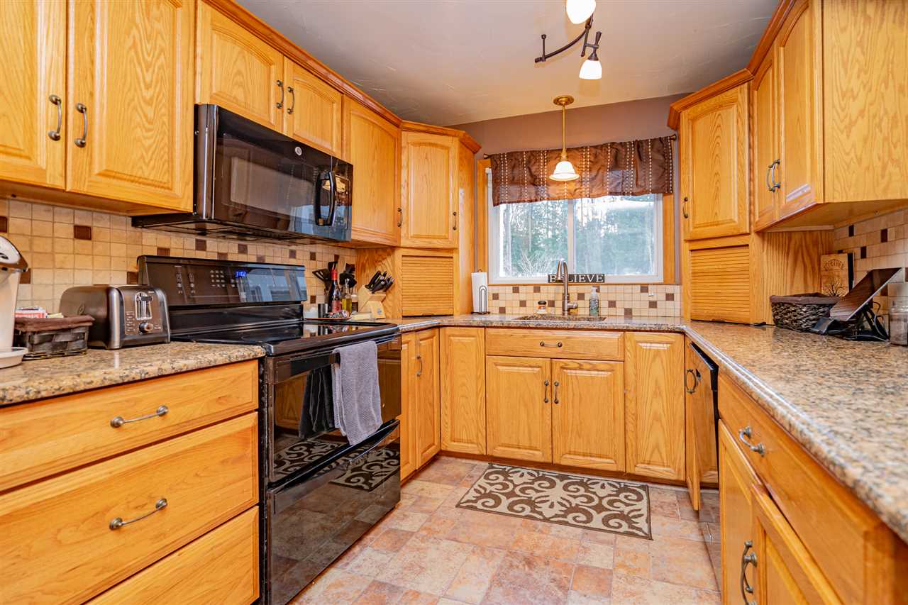 33 Walnut Hill Road Derry, NH 03038 - Photo 32 of 40 Gallery Image 32