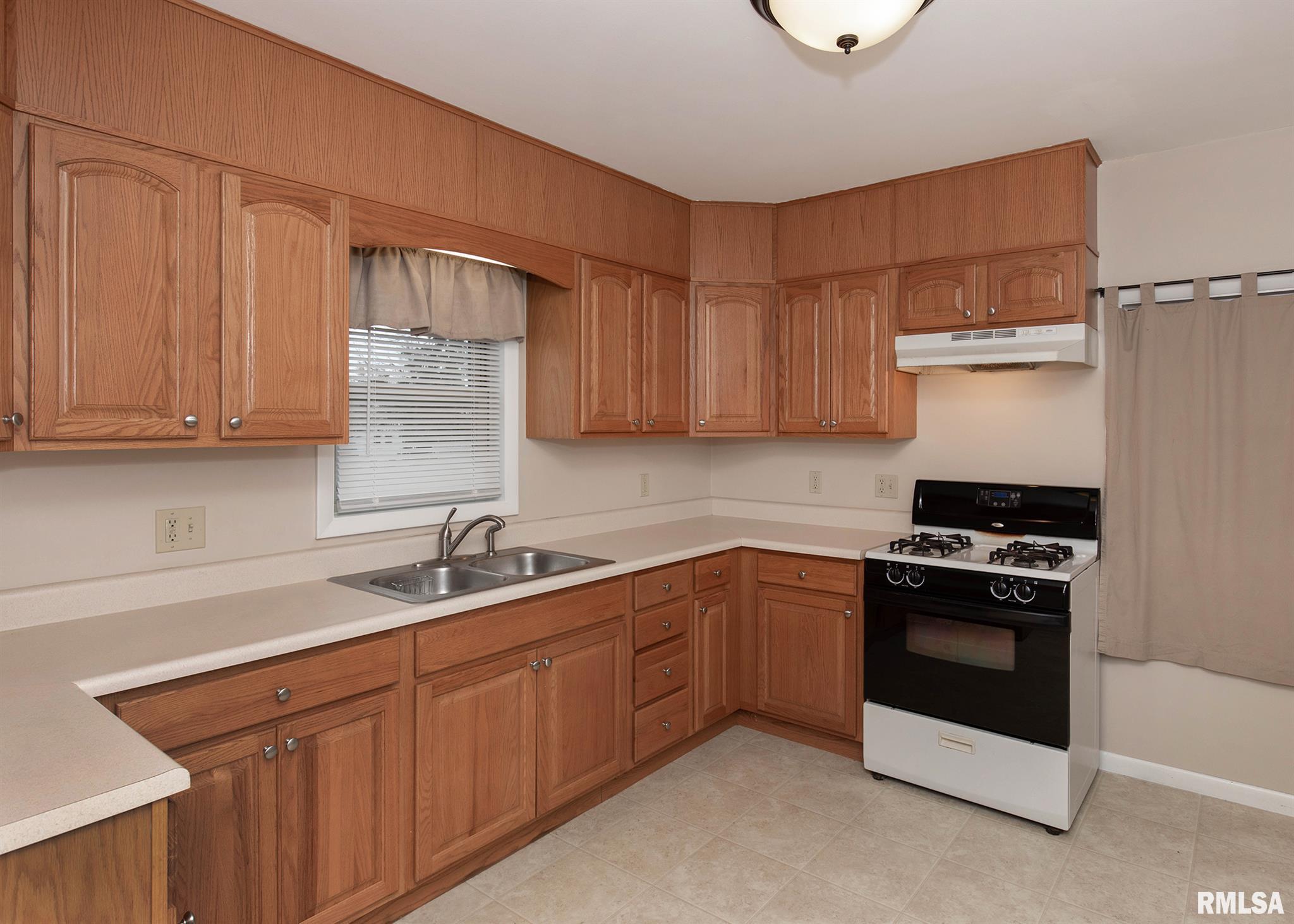 2603 Telegraph Road Davenport, IA 52802 - Photo 13 of 31 Gallery Image 13