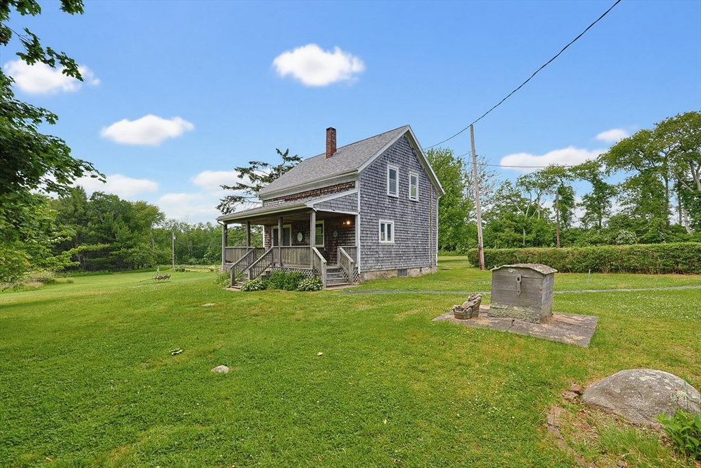 144 Horseneck Road Westport, MA 02790 - Photo 6 of 37