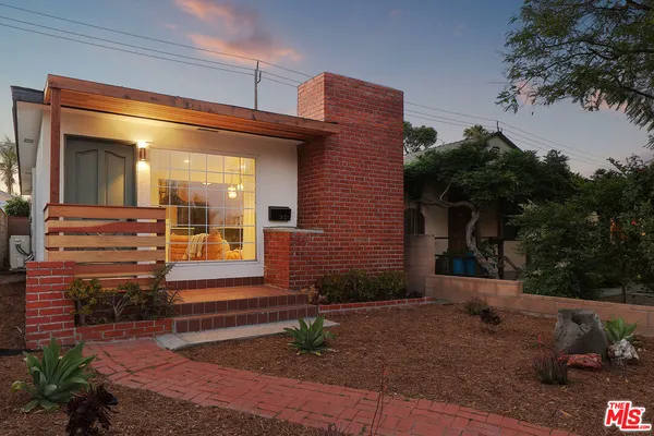 $949,000 | 2315 West Chandler Boulevard, Burbank, CA 91506
