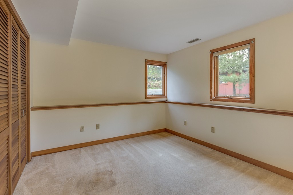 2 King Philip Road Gloucester, MA 01930 - Photo 11 of 17 Gallery Image 11