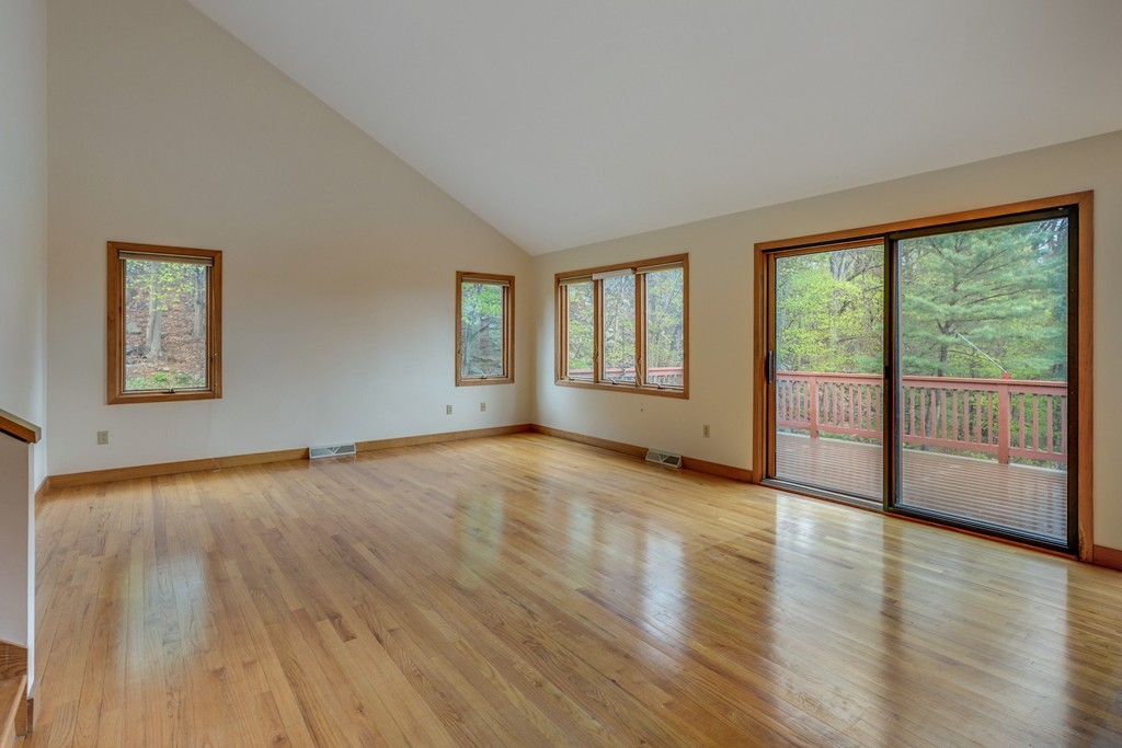 2 King Philip Road Gloucester, MA 01930 - Photo 3 of 17 Gallery Image 3
