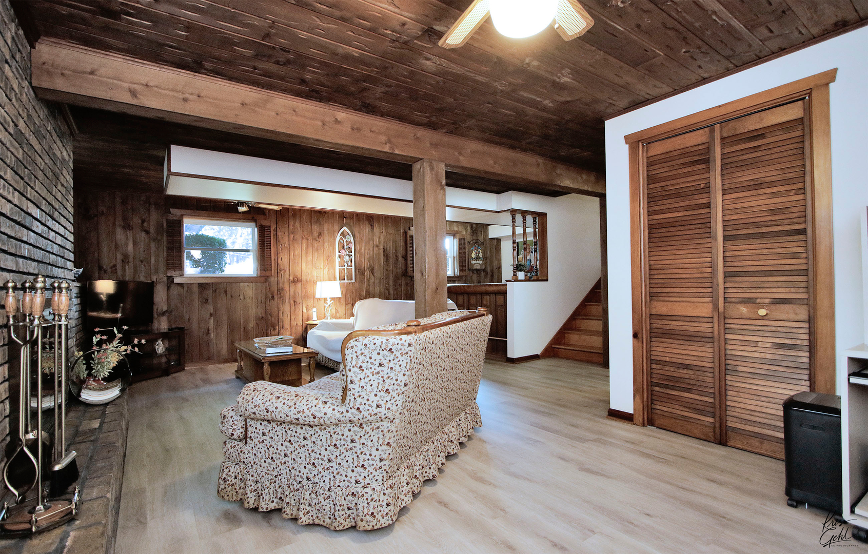 720 Stuart Street Grayslake, IL 60030 - Photo 13 of 19 a living room with furniture and a window