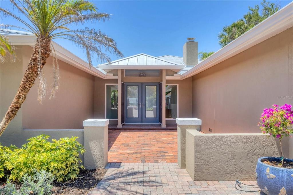 3931 Bay Shore Road Sarasota, FL 34234 - Photo 10 of 60 Gallery Image 10