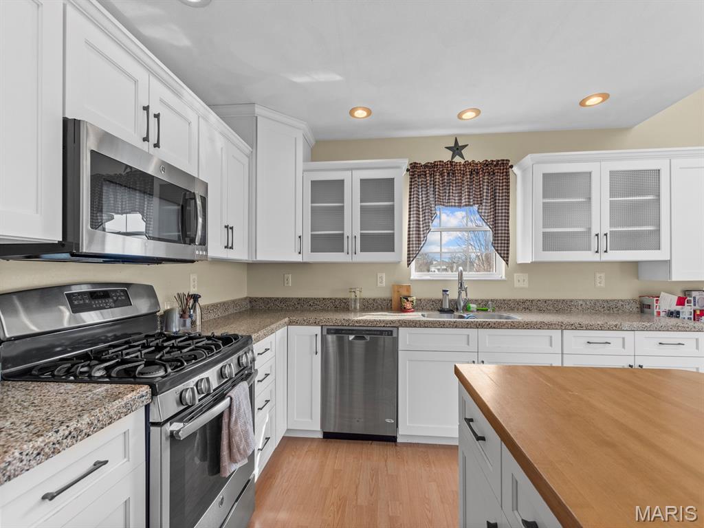 1219 Quail Ridge Court Belleville, IL 62221 - Photo 7 of 42