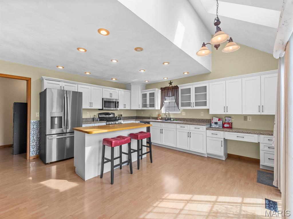 1219 Quail Ridge Court Belleville, IL 62221 - Photo 8 of 42