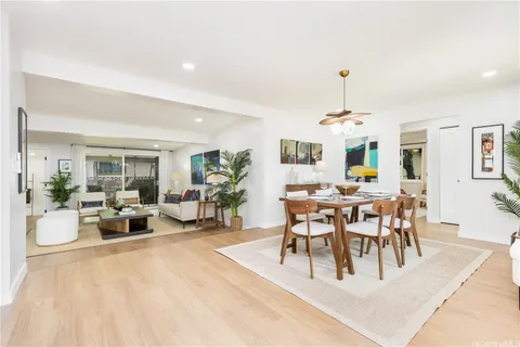 $1,790,000 | 2846 Lowrey Avenue, Honolulu, HI 96822