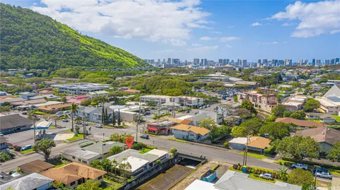 $1,790,000 | 2846 Lowrey Avenue, Honolulu, HI 96822