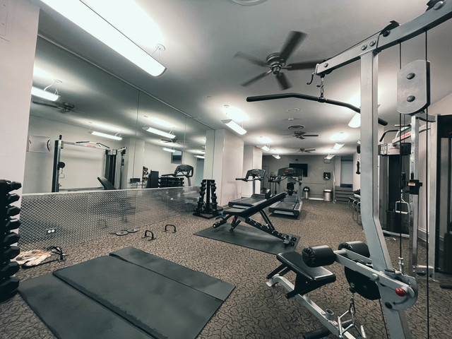 6301 North Sheridan Road, Unit 4J Chicago, IL 60660 - Photo 7 of 14 Gallery Image 7