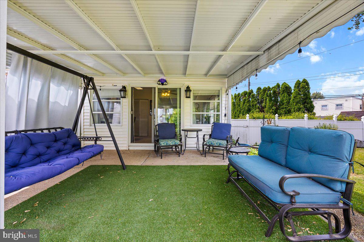 2801 Shipley Road Philadelphia, PA 19152 - Photo 18 of 34 covered patio