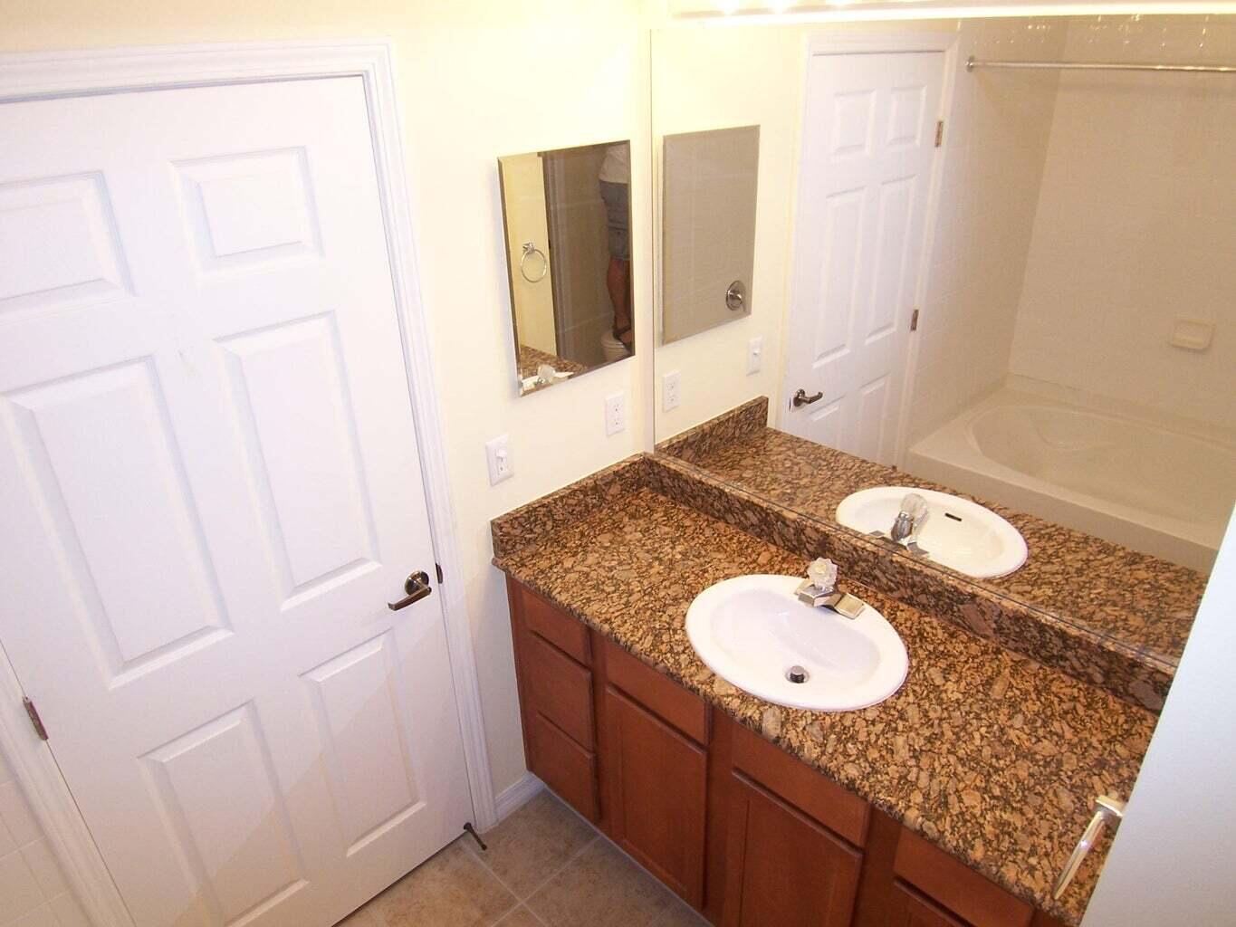 1637 Southeast Pomeroy Street Stuart, FL 34997 - Photo 9 of 21 20240604185140565815000000-o