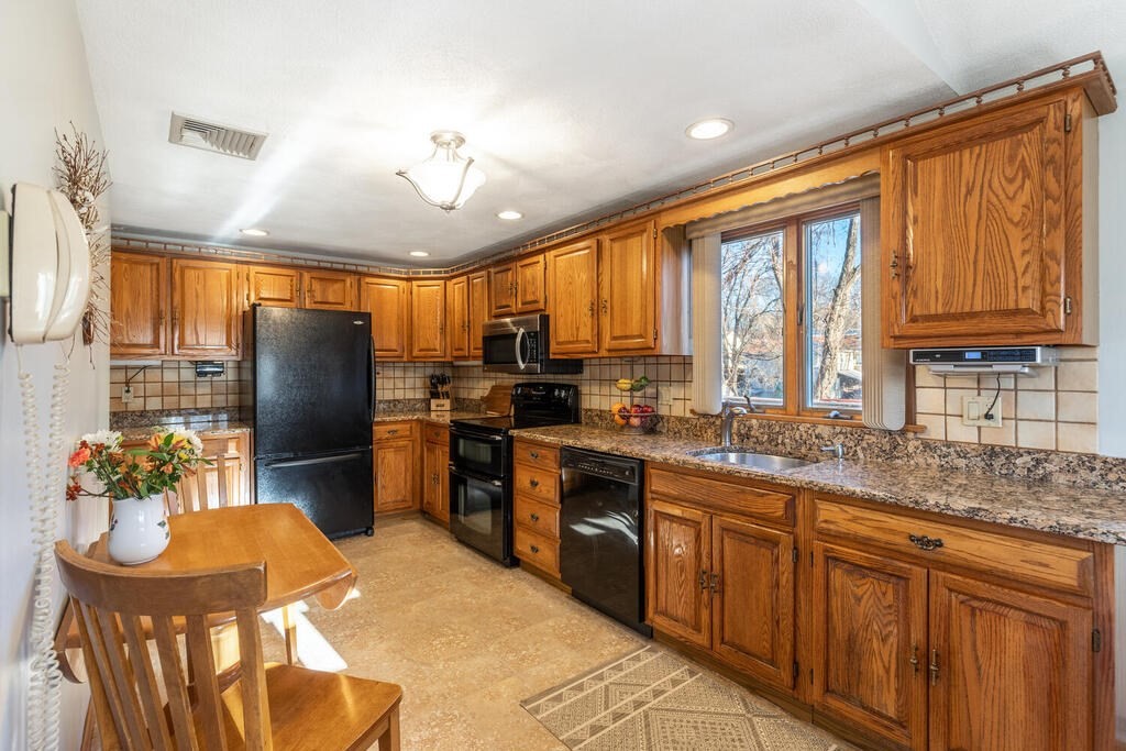 16 Rivers Lane Malden, MA 02148 - Photo 11 of 30 Gallery Image 11
