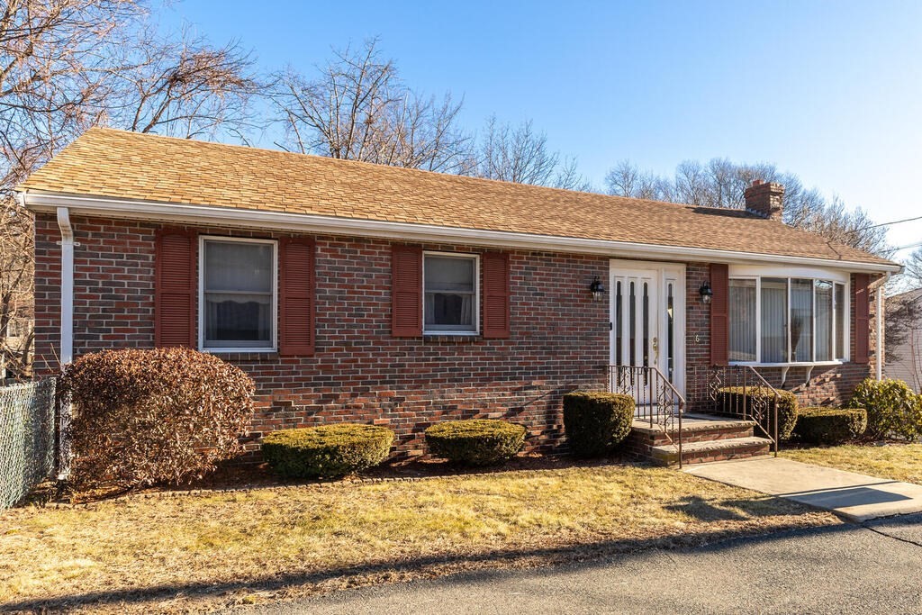 16 Rivers Lane Malden, MA 02148 - Photo 4 of 30 Gallery Image 4