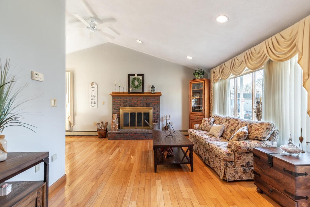 16 Rivers Lane Malden, MA 02148 - Photo 6 of 30 Gallery Image 6