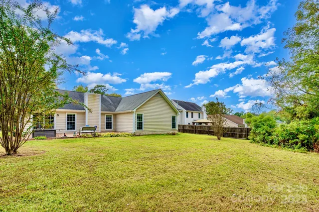 $370,000 | 4306 Wynborough Lane, Charlotte, NC 28269